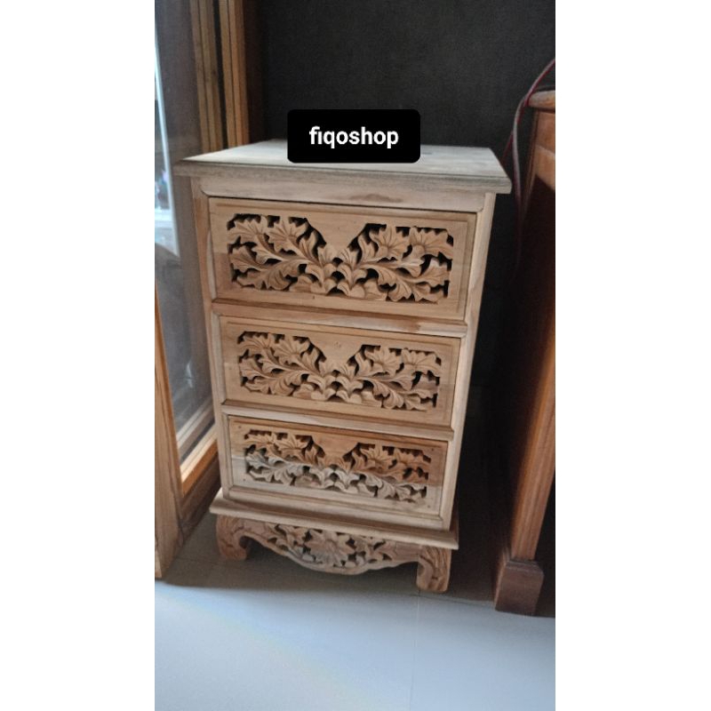 Meja Nakas kecil Ukiran Laci 3 Kayu Jati Furniture Jepara