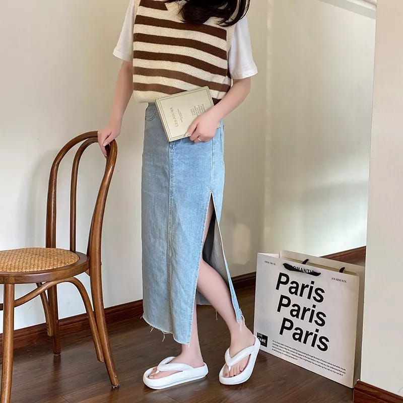 Sandal Japit Wanita Anti Slip Sendal Jepit Cewek Empuk Dipakai