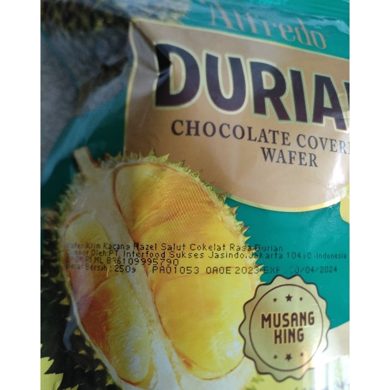 Alfredo Creamy Durian White Chocolate Covered Wafer/Wafer Berkrim Hazel disalut dengan Coklat Putih Rasa Durian