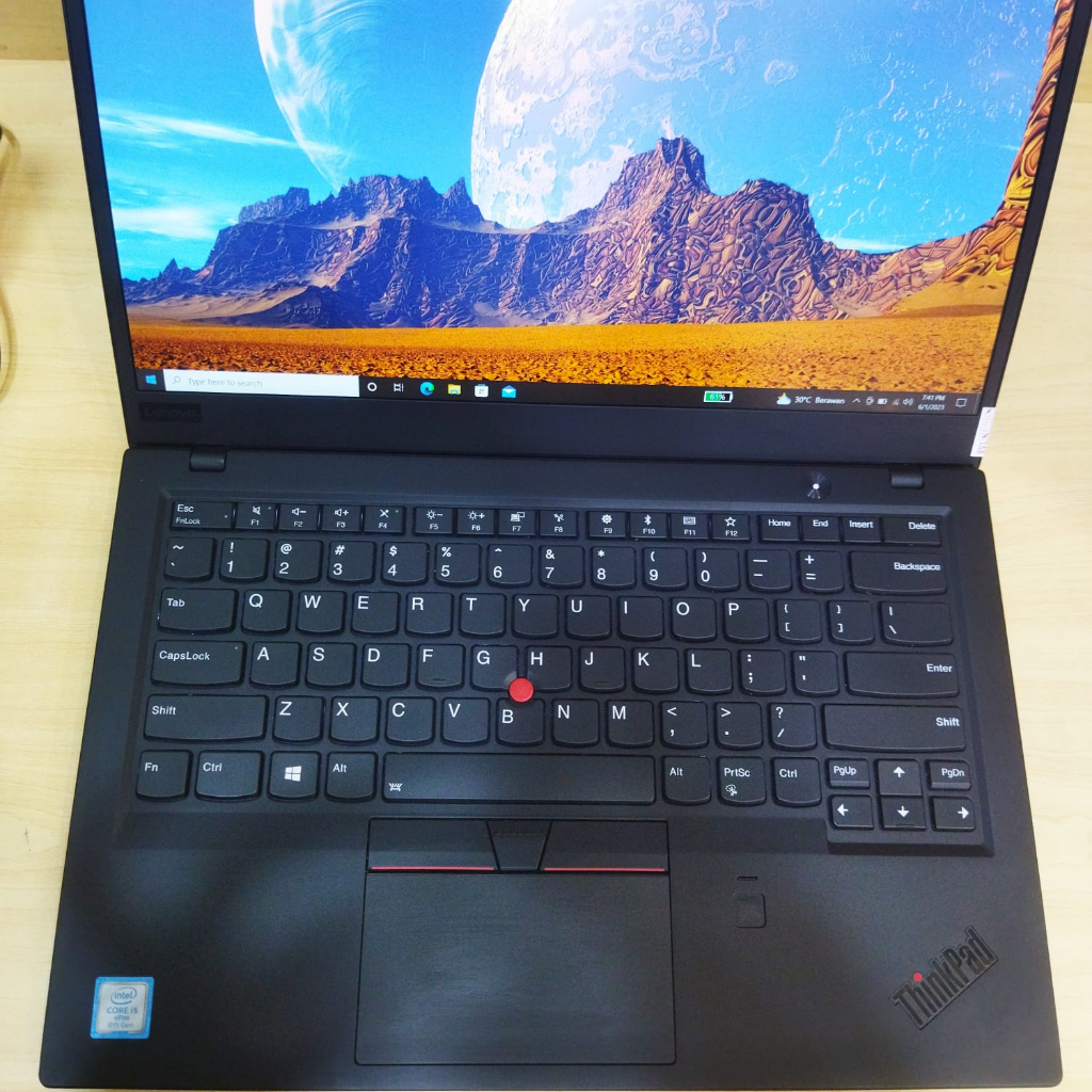 LAPTOP LENOVO THINKPAD X1 CARBON i5 8350U 16GB 512GB SSD 14&quot; W10