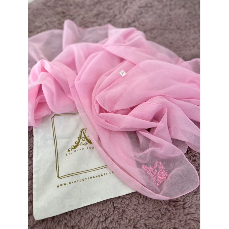 preloved hijab ayu dyah andari flamingo paris