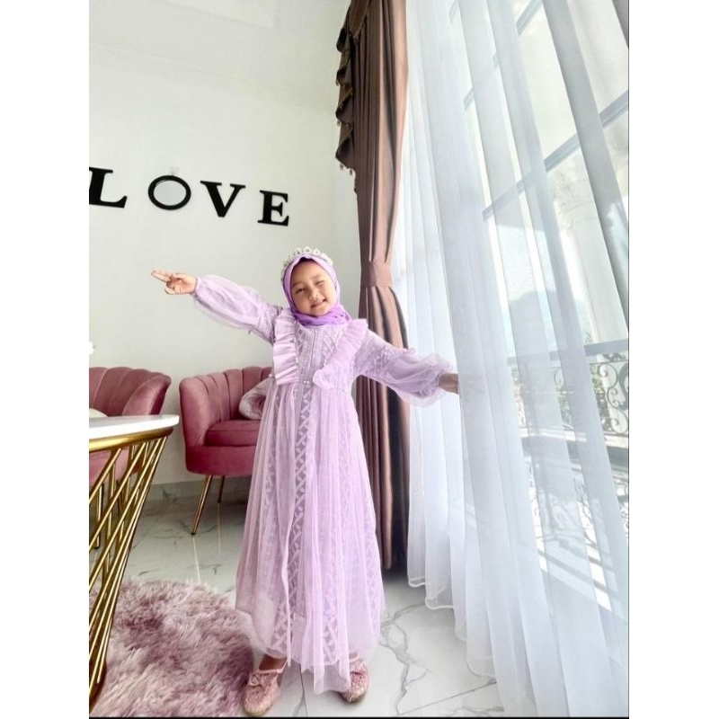 Gamis Anak Perempuan Bahan Brukat Tile Model Rempel Dada V Mix Mutiara Putih Umur 3-15 Tahun Terbaru 2023