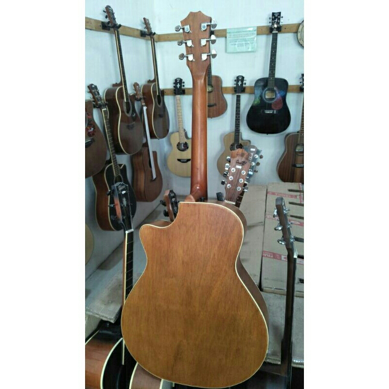 Gitar taylor akustik