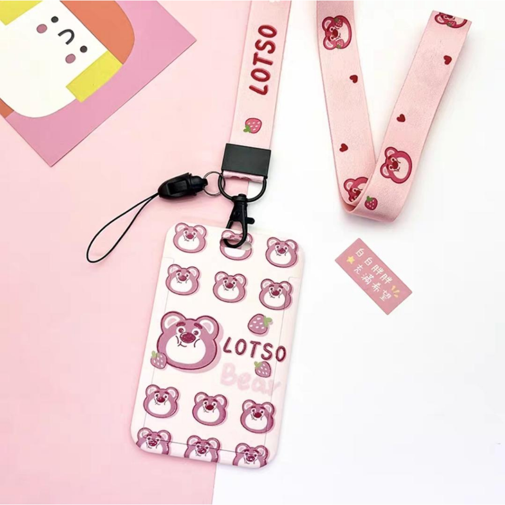 ID Card Holder Name Tag Karakter Lotso /Kalung Holder Kartu Lucu Karakter Lotso / Tali Lanyard Holder Kartu ID / Foto / Ins Kartun Lucu Manyo Strawberry Bear