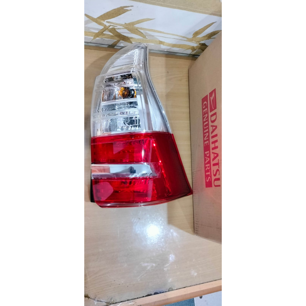 lampu stop belakang xenia avanza grandnew komplit (daihatsu)