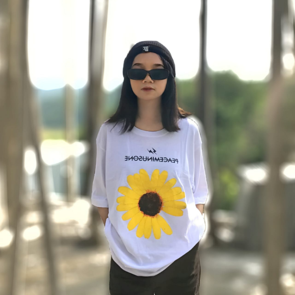 Kaos Distro Wanita Grosir Berkualitas -Daisy T'Shirt