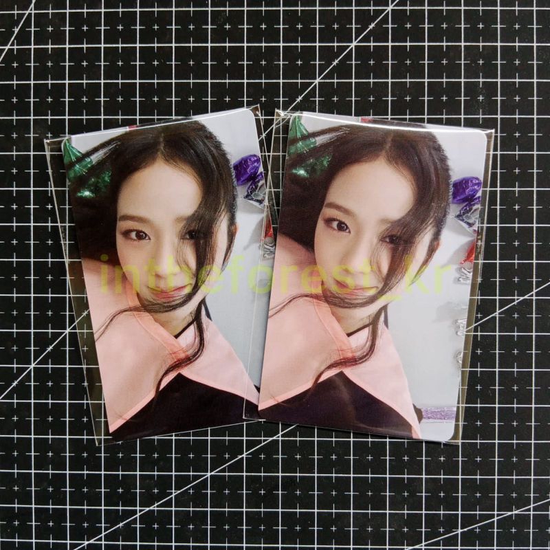 PC / PHOTOCARD JISOO FLOWER ME BENEFIT WEVERSE FANSIGN OFFLINE