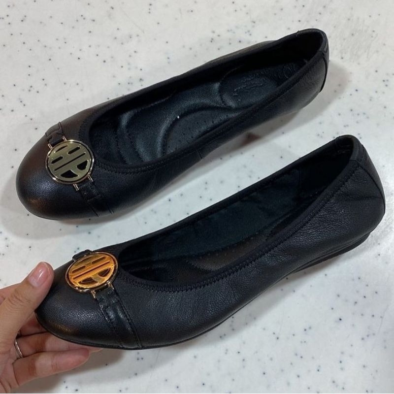 Hush Puppies Samantha Lauren Flat Shoes In Black