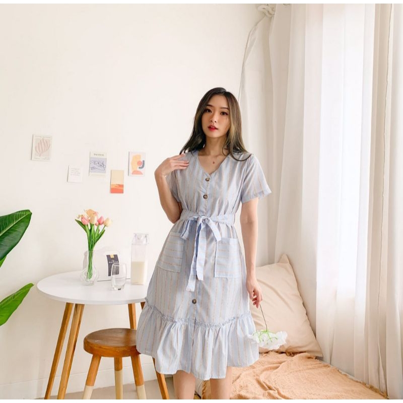 Alicia Dress / Gaun Midi Kasual Motif Garis