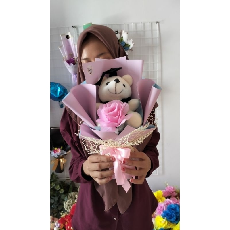 BUKET WISUDA BONEKA DAN BUNGA JARING/BUKET NATAL/ BOUQUET/BUCKET COKELAT /HADIAH/KADO/VALENTINE