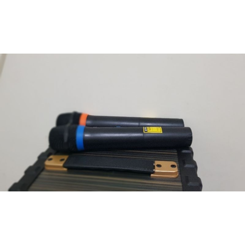 salon karaoke GMC 899P