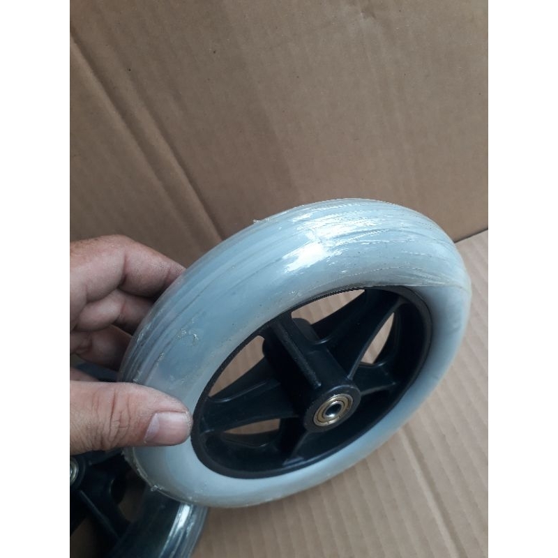 Ban kursi roda elektrik skuter ban mati