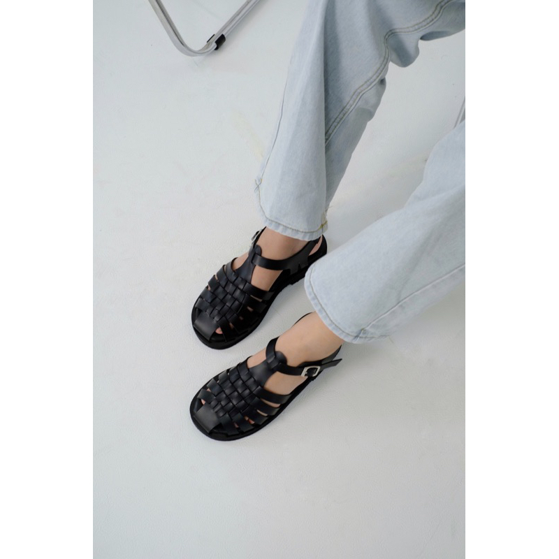 EASTMOUNTSIDE Melina Black - Sepatu Sandal Wanita