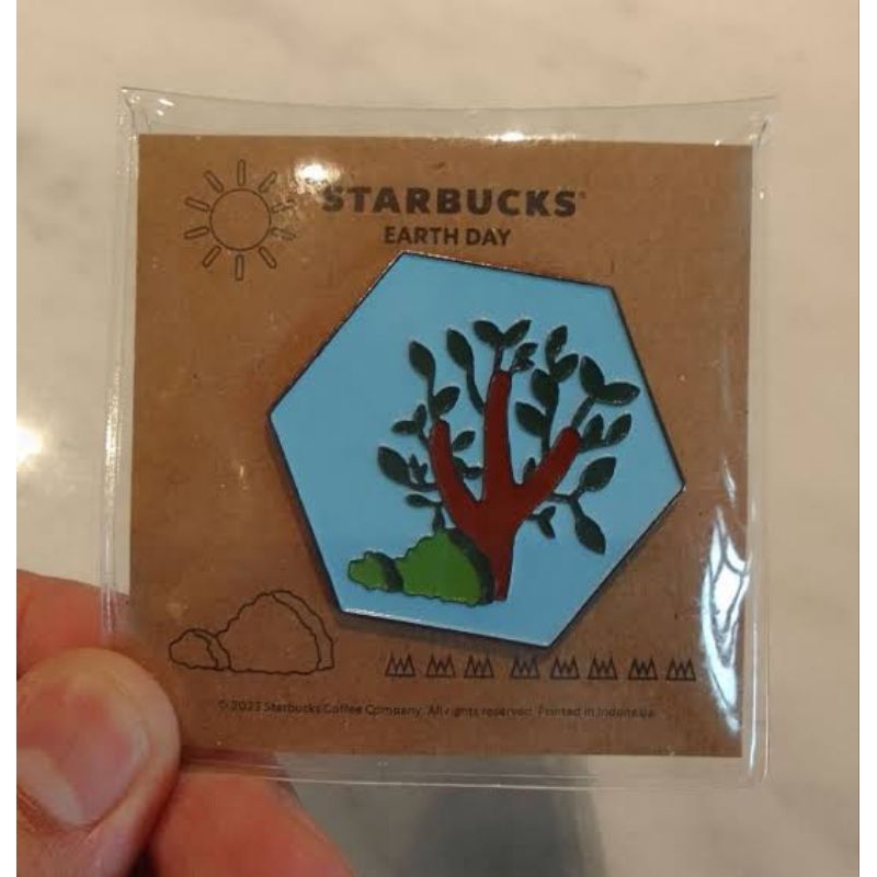 Pin Starbucks Edisi Enamel Pin Earth and Donals