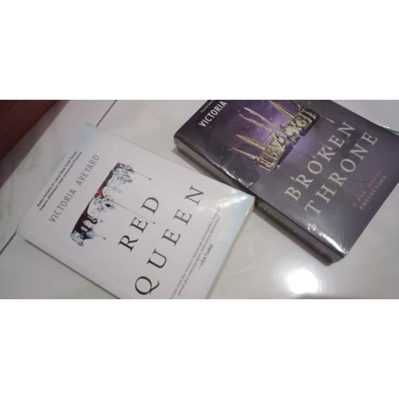 Preloved Red Queen Broken Throne Victoria Aveyard Novel