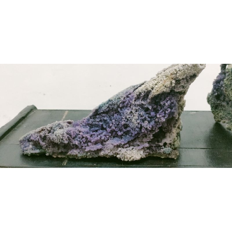 Grape agate specimen