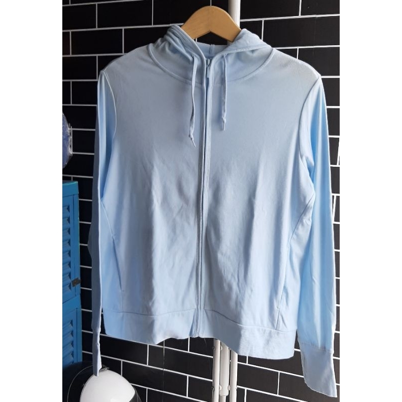 JACKET UNIQLO ORIGINAL OLAHRAGA WANITA BIRU SECOND