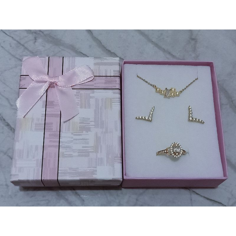 kotak perhiasan/ kotak cincin