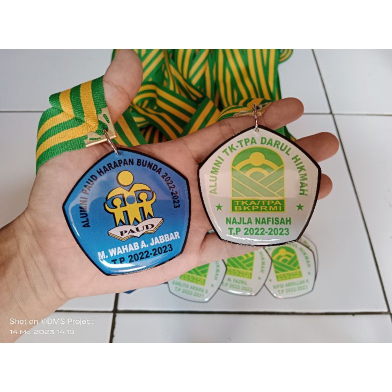 

Medali Kelulusan Sekolah / Medali Stainless dan Resin