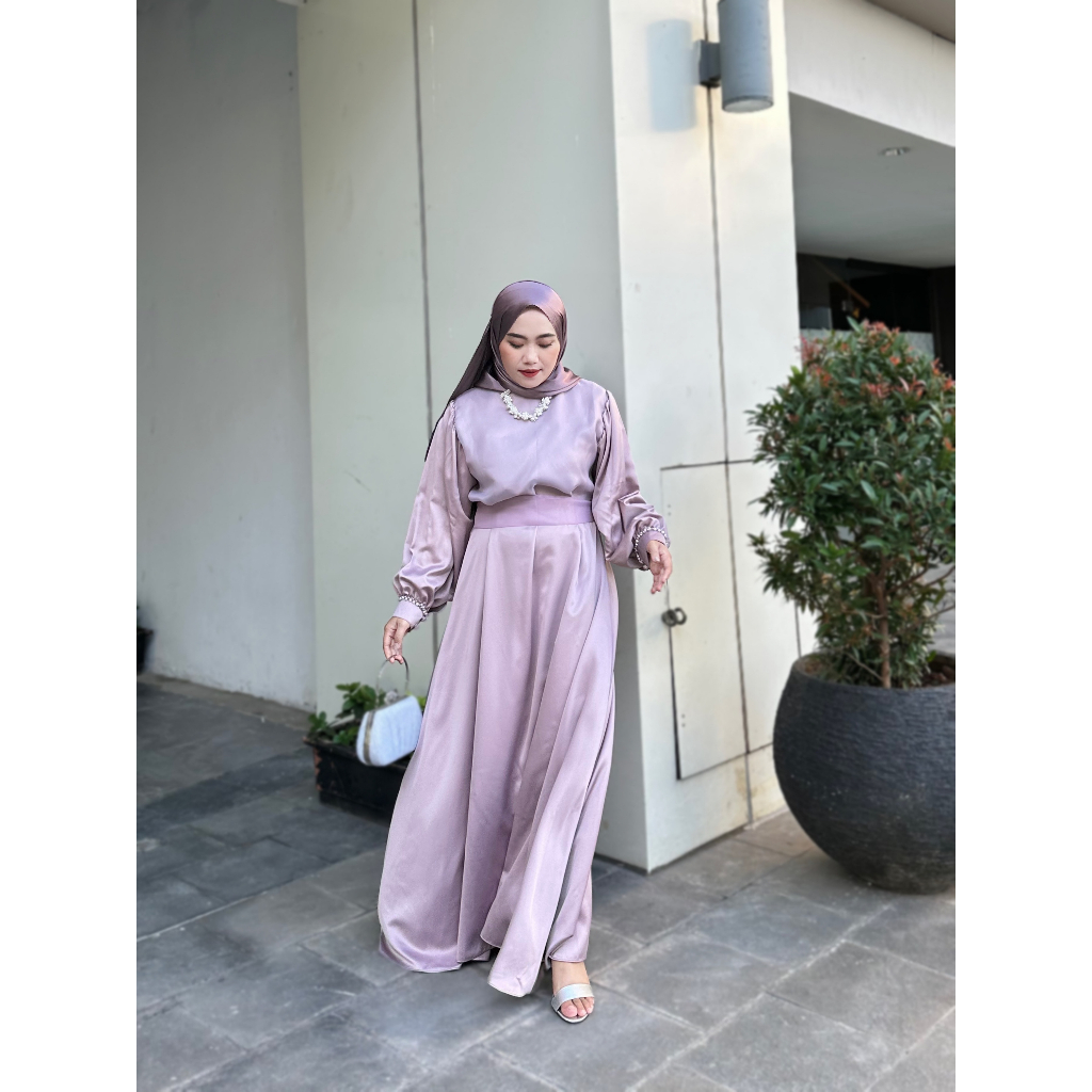 Hanhan Hijab - Sanara Dress Roberto Cavali