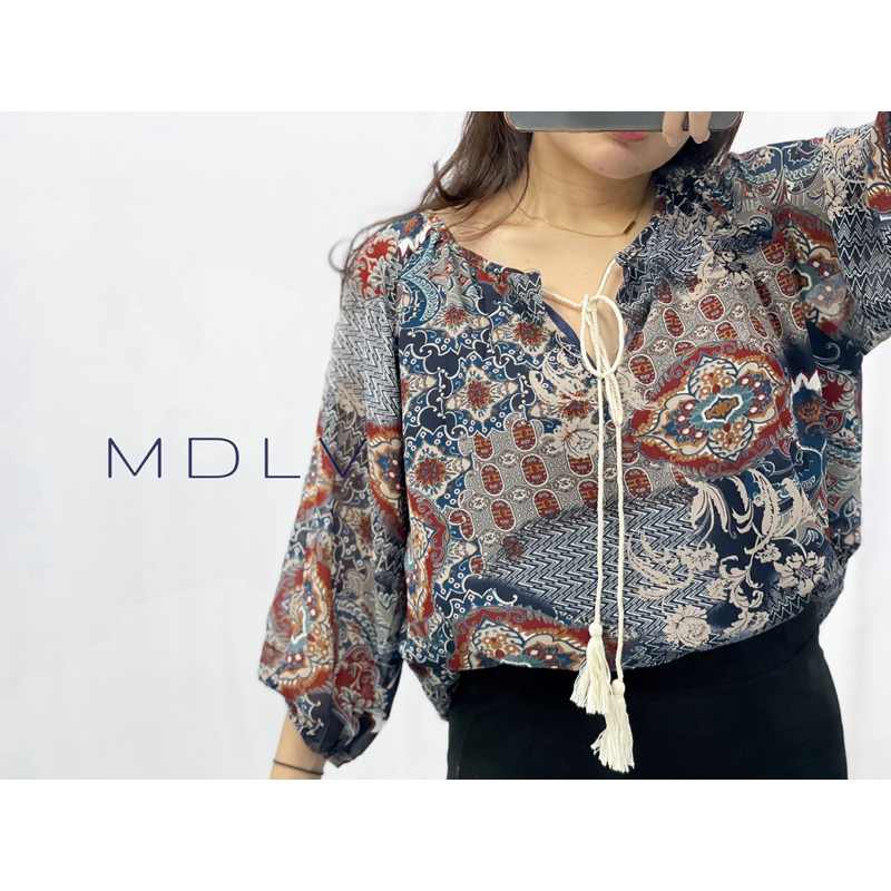 MDLV ~ 2132# Hiberta String Tie Blouse