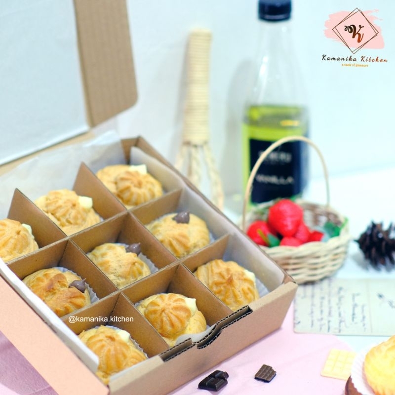 

(dikirim BESOK) Cream Puff Kamanika Kitchen isi 9 pcs