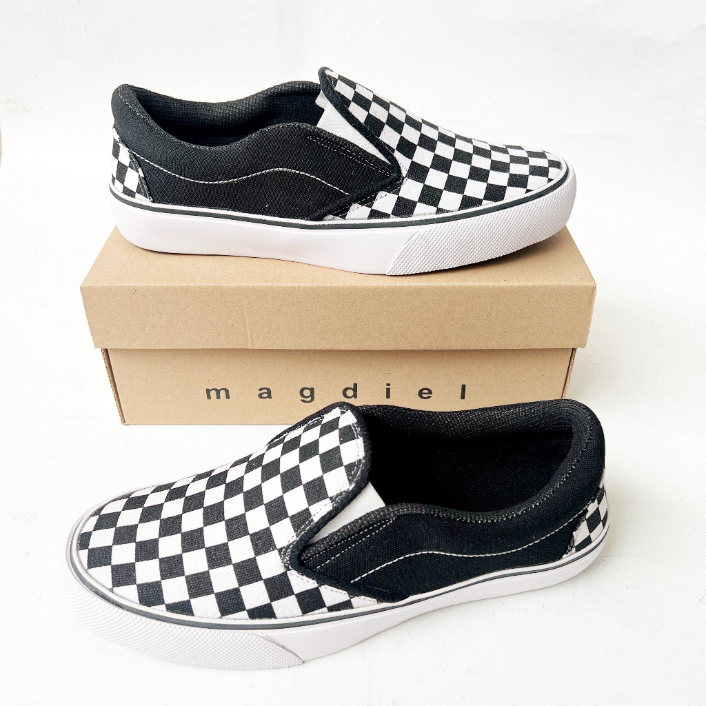 Magdiel - Sachy Sepatu Sneakers / Slip On Casual