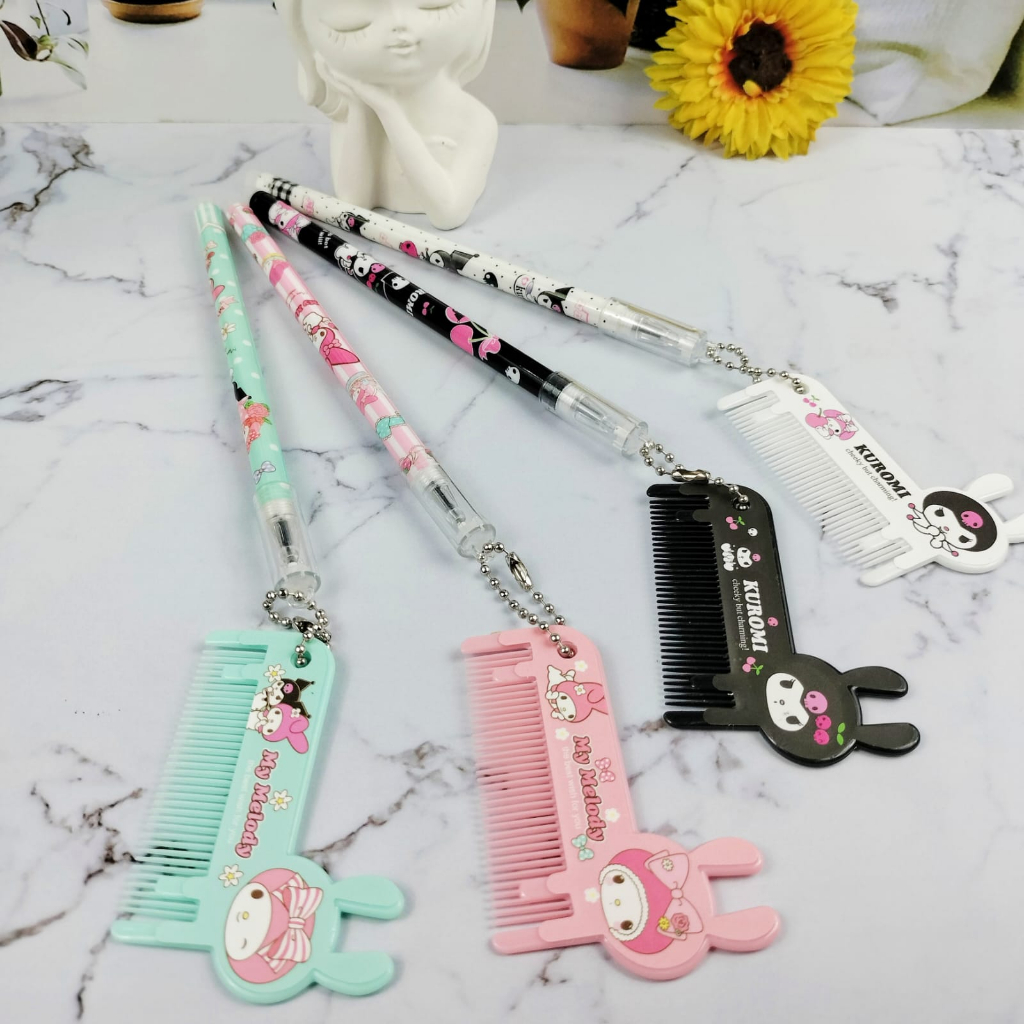 Pulpen Gantungan Sisir SANRIO Imut Lucu / Pen Sisir Sanrio Harga Murah tinta hitam ready 4 Warna Unik Cute / Bolpoin Karakter Kuromi Melody Bisa Grosir dan COD