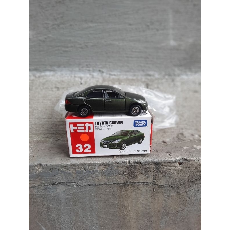 Tomica No. 32 Toyota Crown Royal Saloon Green #2