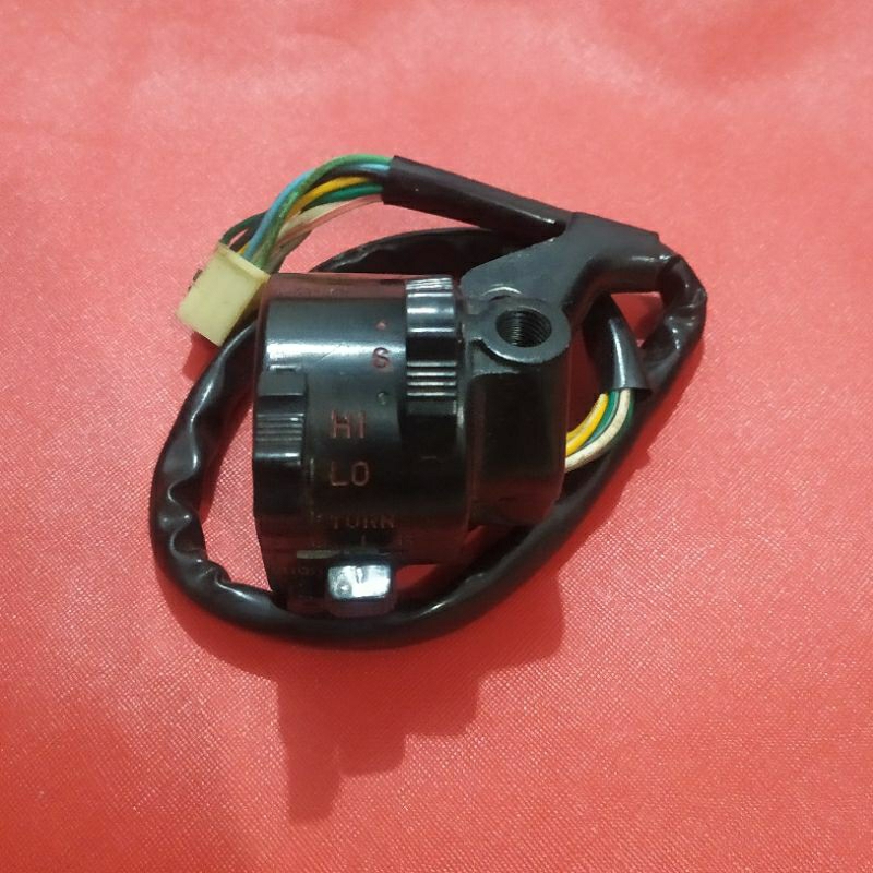 saklar holder kiri suzuki TRS trs gp100 trz nos