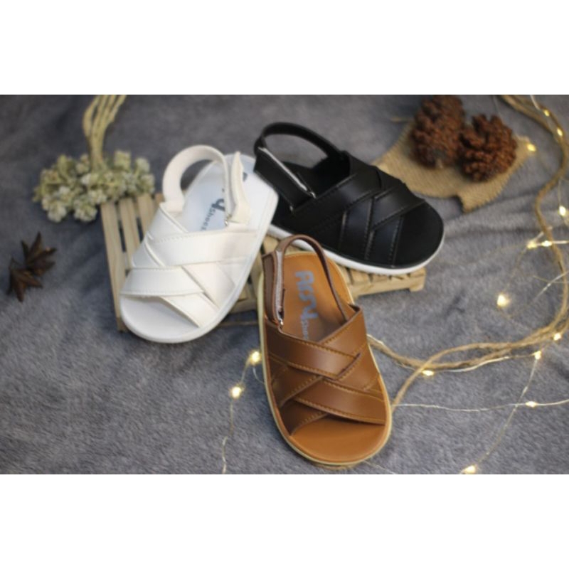 sepatu sandal anak laki laki perempuan usia1 2 3 tahun/sandal anak bunyi cit cit terbaru sandal anak terlaris