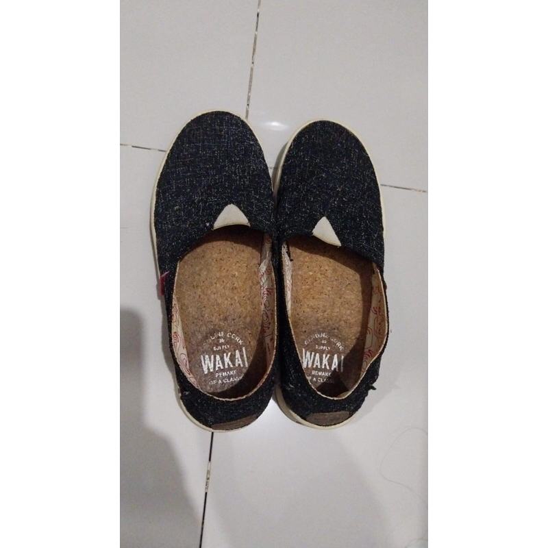 sepatu wakai size 36 ori