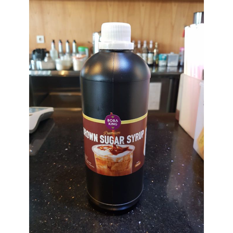 

Brown Sugar Syrup Boba King 1L/ Sirup Gula Aren merk Boba King