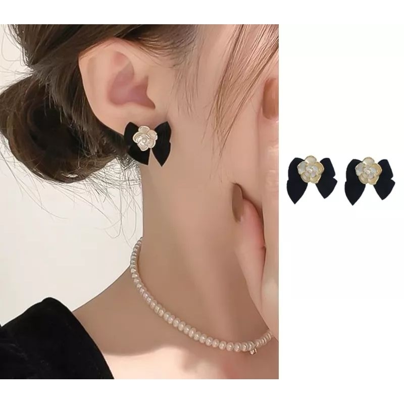 Anting black bow flower vintage