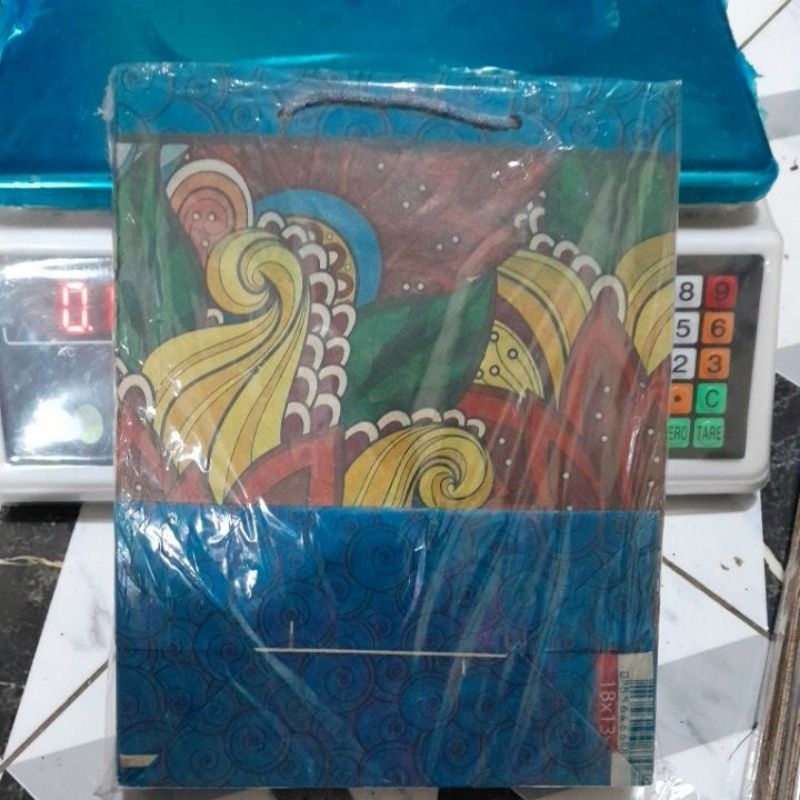 

TAS KERTAS /TAS BATIK /TAS SONGGONG 20X10X25