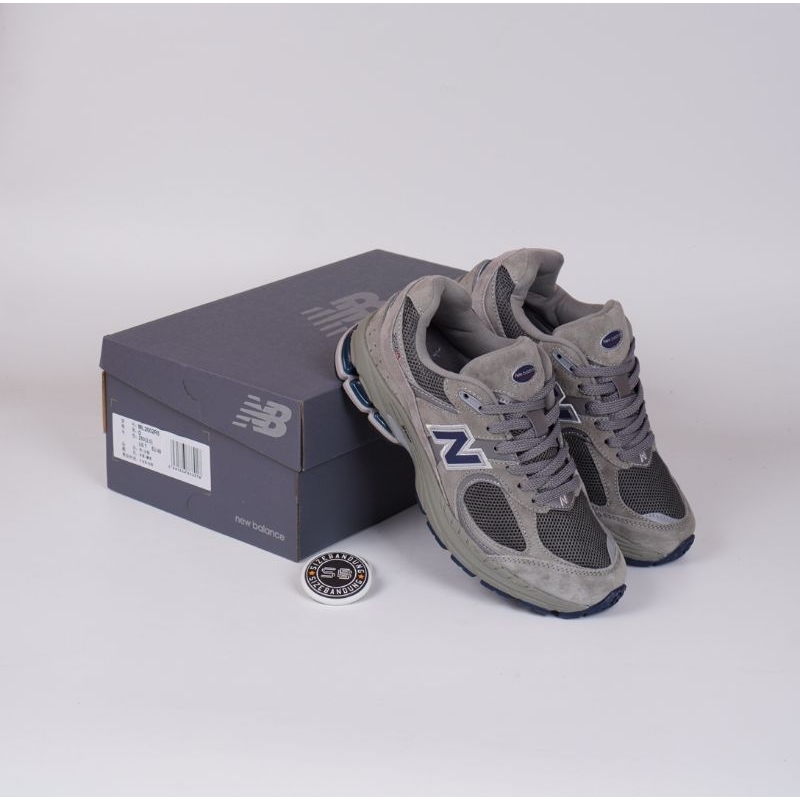 Sepatu New Balance 2002r Light Grey