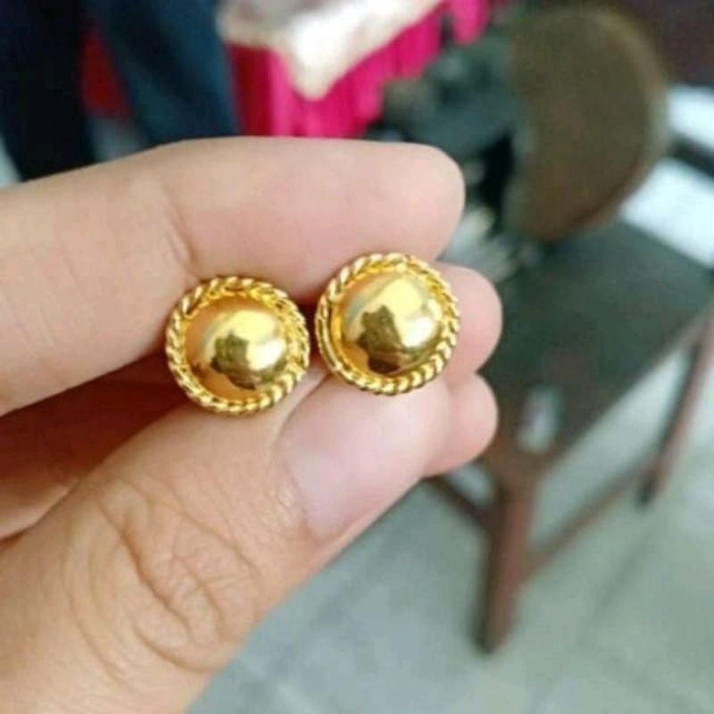 Anting 2 gram. Mas london 24K. Kadar 999,9%.