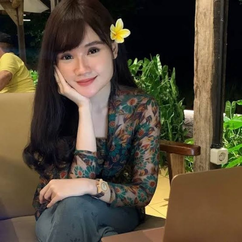 Kebaya Chiffon Sifon Menerawang Vintage Bunga Motif Random Floral Aesthetic