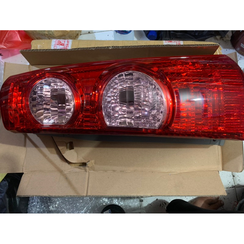 Stoplamp kanan toyota AVANZA,XENIA OLD 2007-2011