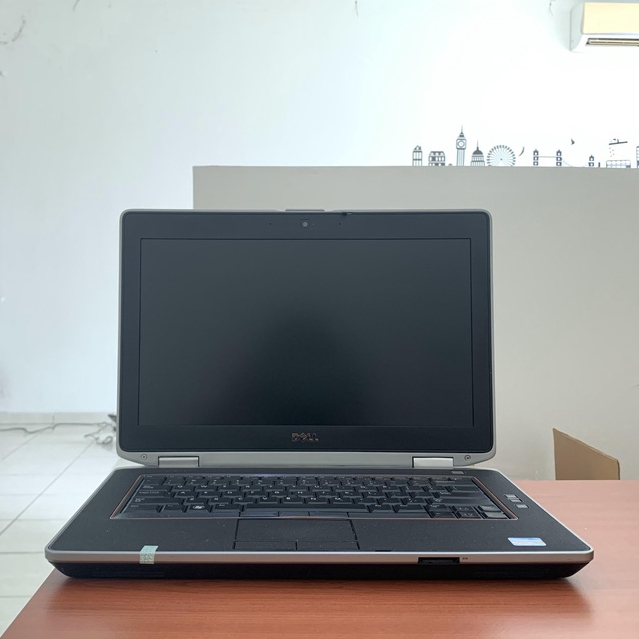 Laptop-Murah-Dell Latitude-E6420-Corei5Gen2-Ram4G-SSD128GB-Kamera-DVD-Design-Gaming-Win10-Siap Pakai