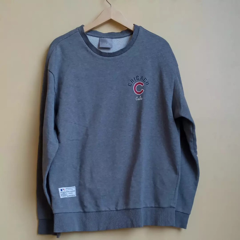 SECOND BRANDED MLB CHICAGO SIZE XL CREWNECK