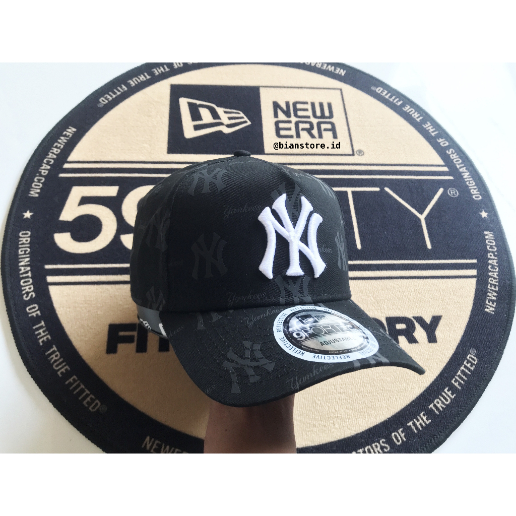 Topi New Era 9Forty A-Frame New York Yankees Black Reflective Snapback 100% Original Resmi