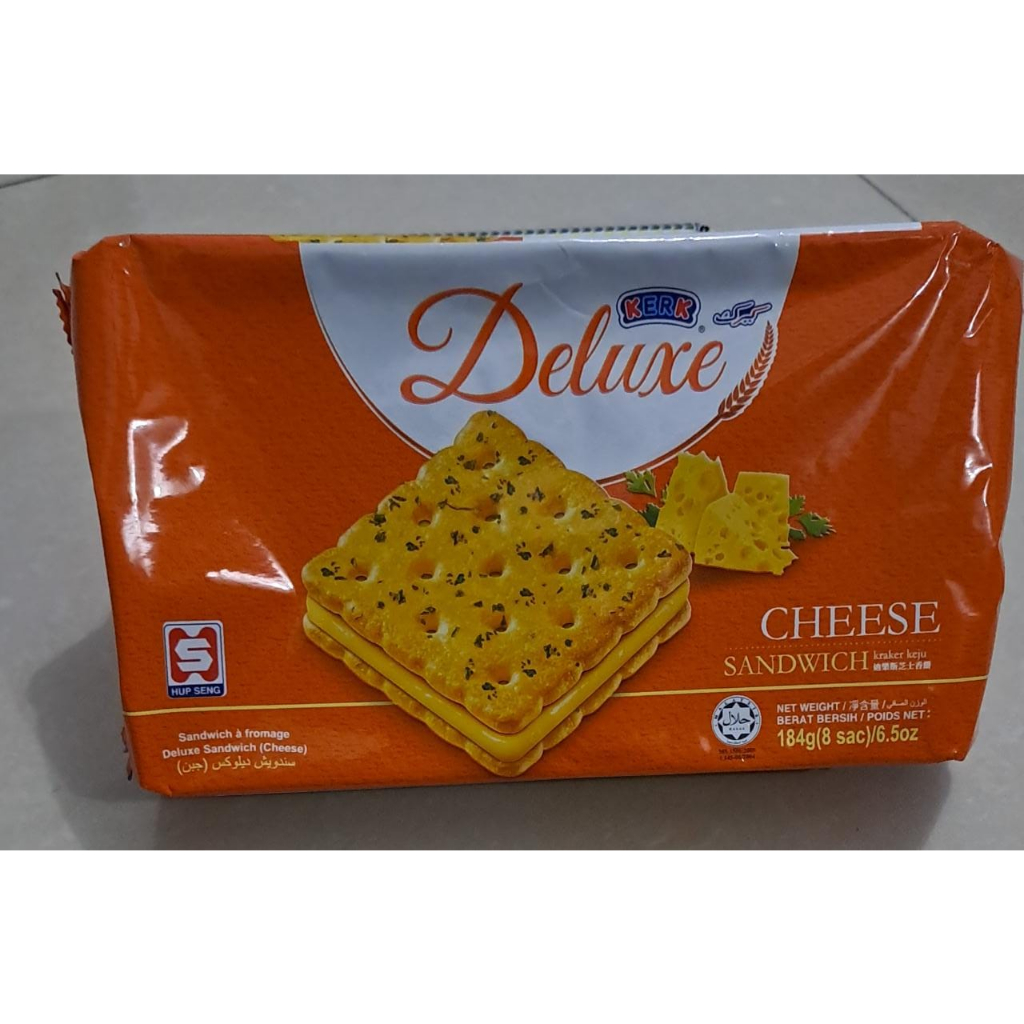 

Roti Kering Cracker Deluxe Rasa Keju Sandwich / Biscuit Sandwich Cheese Crackers Deluxe 184GR