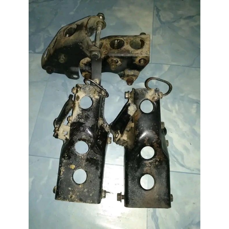 pangkon mesin tiger revo