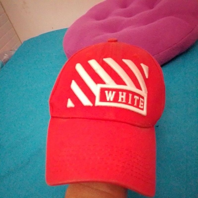 topi offwhite