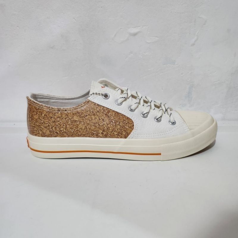 Airwalk Rerry White size 39 / Brown 38 39 40 / sneakers putih coklat unisex