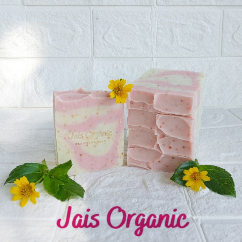 Strawberry Oat Handmade Natural Soap Bar / Sabun Alami Strawberry Oat