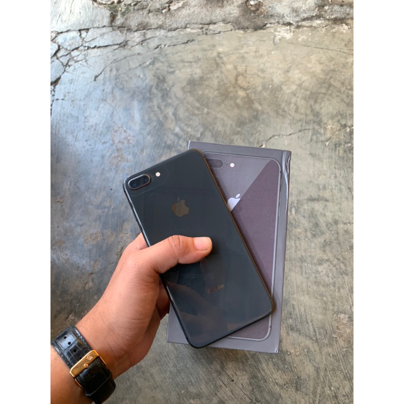 iPhone 8 Plus