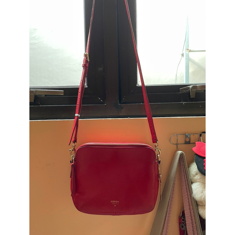 Preloved tas kulit asli fos sil warna merah Sling bag