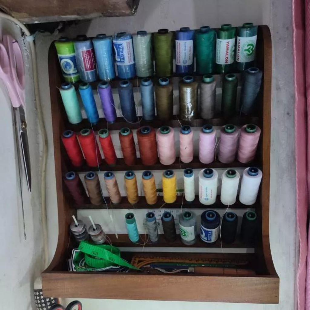 Rak Benang Jahit Dinding Bisa DiGantung Tempat Benang guninko